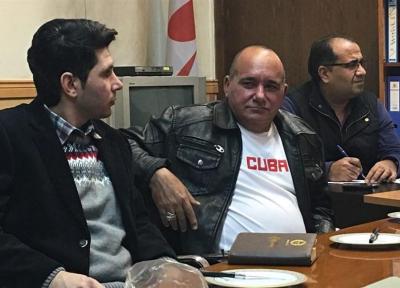 خیمنز: روزبهانی را نمی شناسم، جوانگرایی باید به تدریج صورت بگیرد