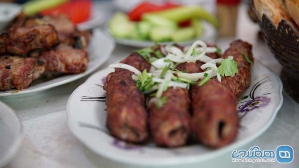 آشنایی با شماری از معروف ترین غذاها و نوشیدنی های آذربایجان